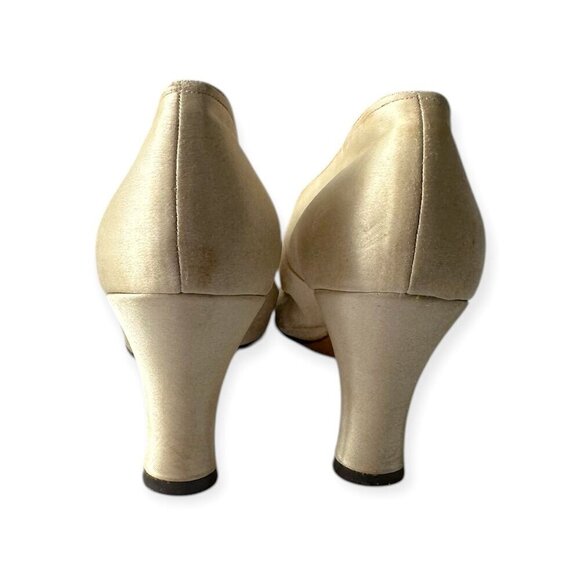 Saks Fifth Avenue 'Debutante Fashions' Ivory Satin Heels – Circa‎ 1950s, 5C - Picture 7 of 13